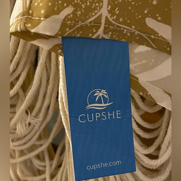 NWT Cupshe Tropical Leaf Print Bell Sleeve Romper - Picture 11 of 15